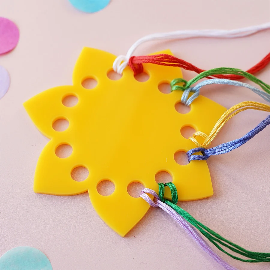 Daffodil Thread Holder - Image 2